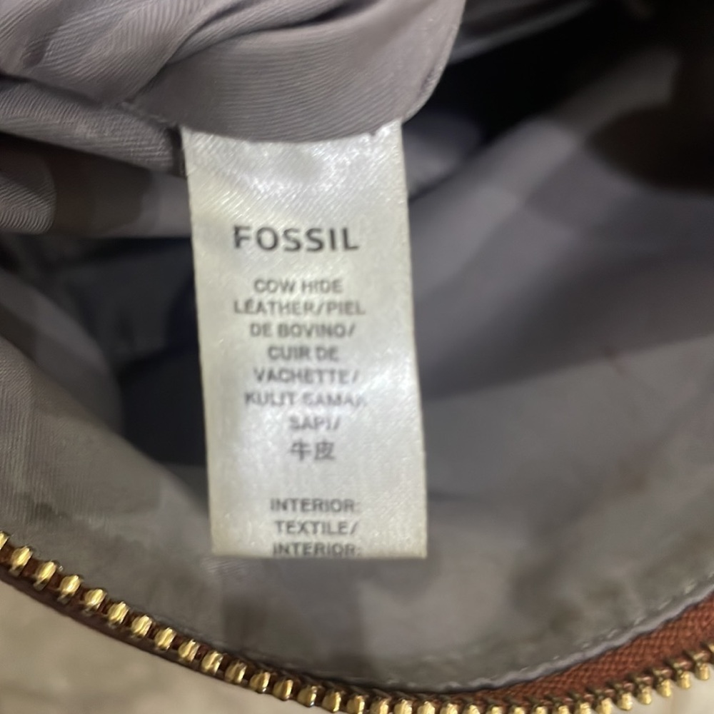 Fossil Crossbody Leather Bag - Picture 9 of 15